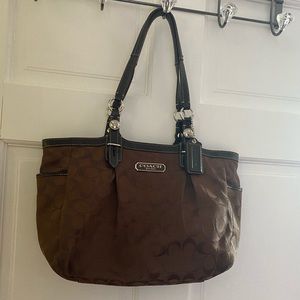 Coach Shoulder bag